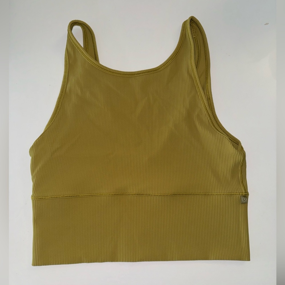 Cropped lululemon sports top
